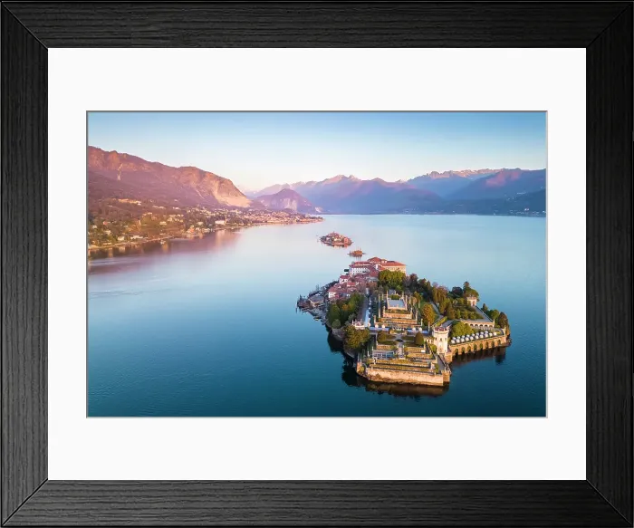 Framed Print : Borromean Islands, Stresa, Lago Maggiore, Verbano Cusio Ossola district, Piedmont, Italy Framed Print : Borromean Islands, Stresa, Lago Maggiore, Verbano Cusio Ossola district, Piedmont, Italy