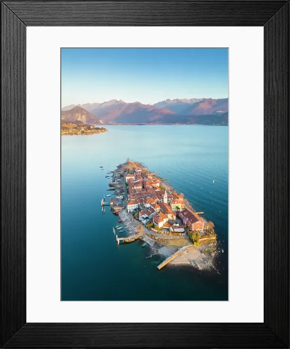 Framed Print : Borromean Islands, Stresa, Lago Maggiore, Verbano Cusio Ossola district, Piedmont, Italy Framed Print : Borromean Islands, Stresa, Lago Maggiore, Verbano Cusio Ossola district, Piedmont, Italy