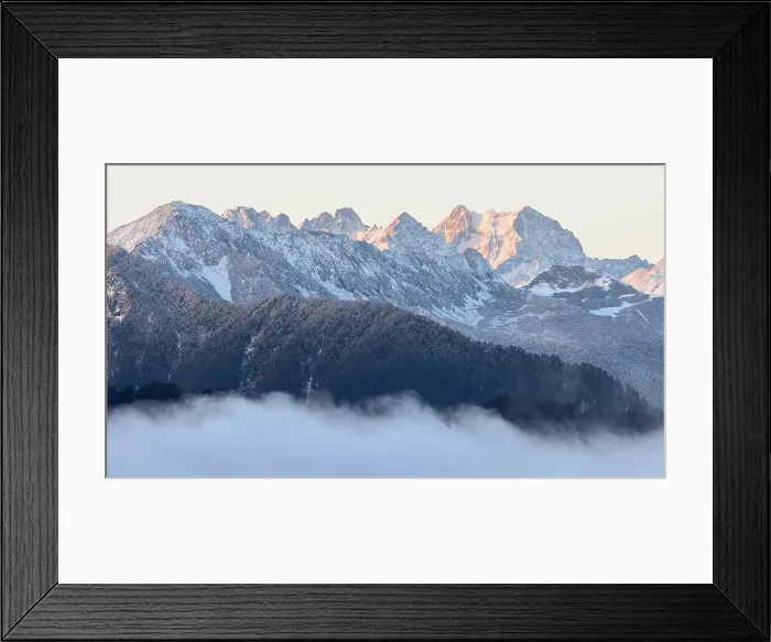 Framed Print : Mountain range in Sichuan, west of Chengdu, China Framed Print : Mountain range in Sichuan, west of Chengdu, China