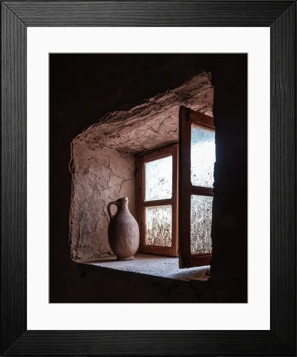 Framed Print : Old clay pot on a window ledge inside 17th century Kasbah Amridil, Skoura, Morocco Framed Print : Old clay pot on a window ledge inside 17th century Kasbah Amridil, Skoura, Morocco