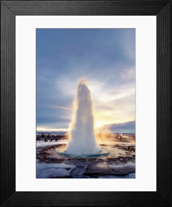 Framed Print : Iceland, the Golden Circle: Strokkur, the Great Geyser explodes in front of the sunset in the Haukadalur geothermal area Framed Print : Iceland, the Golden Circle: Strokkur, the Great Geyser explodes in front of the sunset in the Haukadalur geothermal area