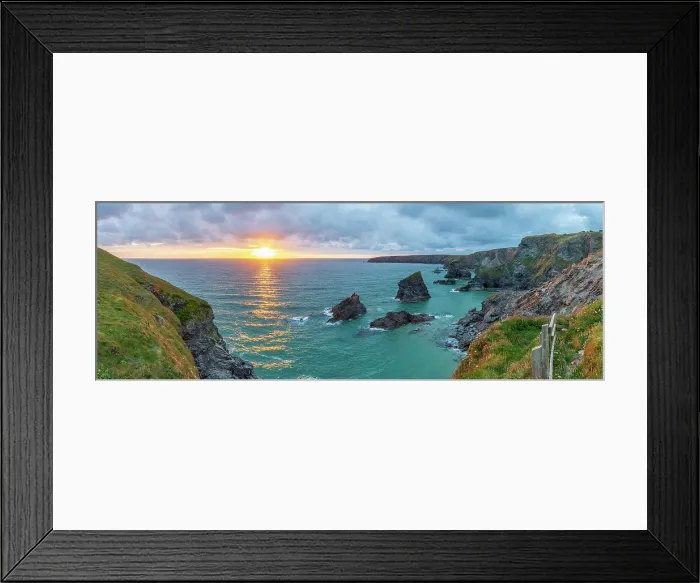 Framed Print : UK, England, Cornwall, Bedruthan Steps Framed Print : UK, England, Cornwall, Bedruthan Steps