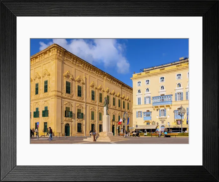 Framed Print : Auberge de Castille in Castille Square, Valletta, Malta, Southern Europe Framed Print : Auberge de Castille in Castille Square, Valletta, Malta, Southern Europe