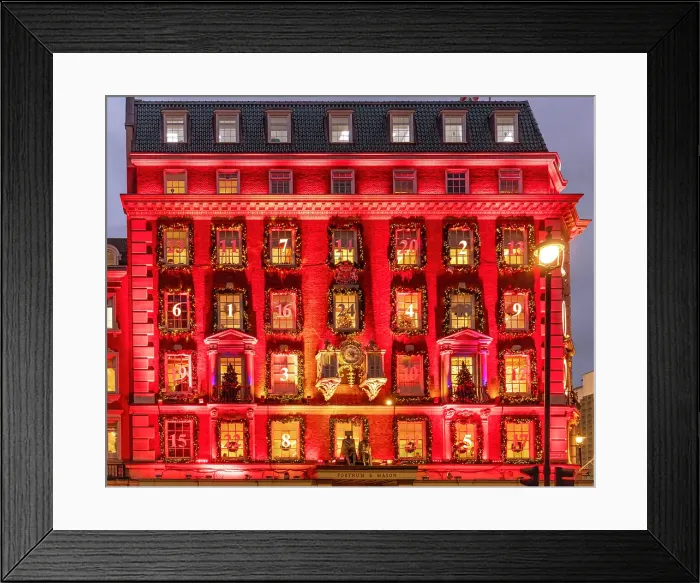 Framed Print : Fortnum and Mason illuminated at Christmas, Piccadilly, London, England, UK Framed Print : Fortnum and Mason illuminated at Christmas, Piccadilly, London, England, UK
