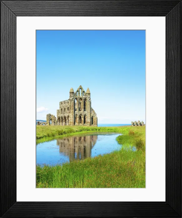 Framed Print : The ruins of Whitby Abbey, Whitby, North Yorkshire, England Framed Print : The ruins of Whitby Abbey, Whitby, North Yorkshire, England