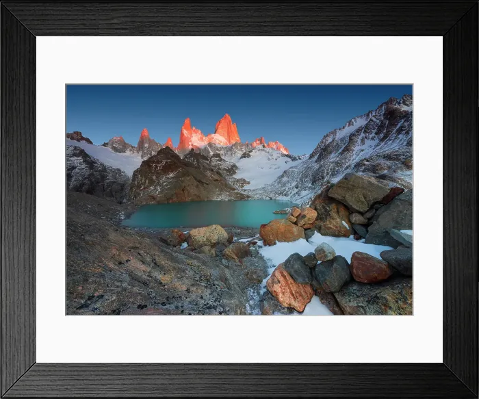 Framed Print : Fitzroy peak and the Laguna de Lose Tres lake, Patagonia, Argentina Framed Print : Fitzroy peak and the Laguna de Lose Tres lake, Patagonia, Argentina