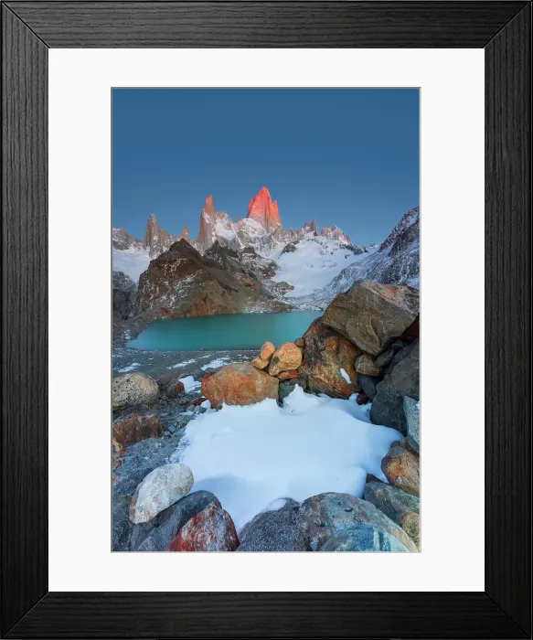 Framed Print : Fitzroy peak and the Laguna de Lose Tres lake, Patagonia, Argentina