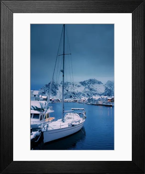 Framed Print : Boats in the Henningsvaer little harbor in Lofoten islands, Lofoten islands, Norway Framed Print : Boats in the Henningsvaer little harbor in Lofoten islands, Lofoten islands, Norway