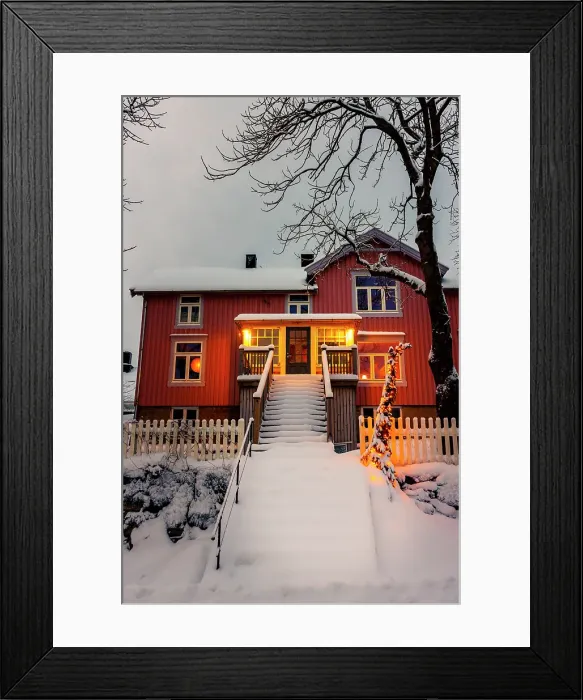 Framed Print : A red hut called Rorbuer (ancient fishermen's houses), Henningsvaer in Lofoten islands, Norway Framed Print : A red hut called Rorbuer (ancient fishermen's houses), Henningsvaer in Lofoten islands, Norway