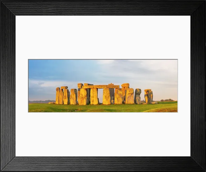 Framed Print : Stonehenge at sunrise during summer, Salisbury, Wiltshire, United Kingdom Framed Print : Stonehenge at sunrise during summer, Salisbury, Wiltshire, United Kingdom