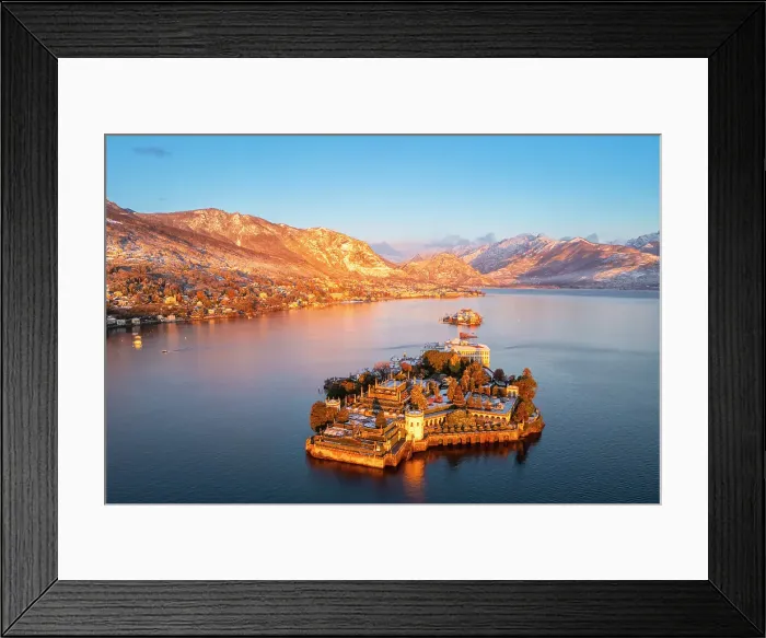 Framed Print : Borromean Islands. Stresa, Lago Maggiore, Verbano Cusio Ossola district, Piedmont, Italy Framed Print : Borromean Islands. Stresa, Lago Maggiore, Verbano Cusio Ossola district, Piedmont, Italy