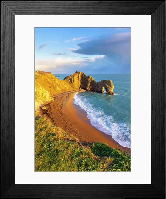 Framed Print : Durdle Door, a natural limestone arch on the Jurassic Coast near Lulworth in Dorset, Southern England, UK Framed Print : Durdle Door, a natural limestone arch on the Jurassic Coast near Lulworth in Dorset, Southern England, UK