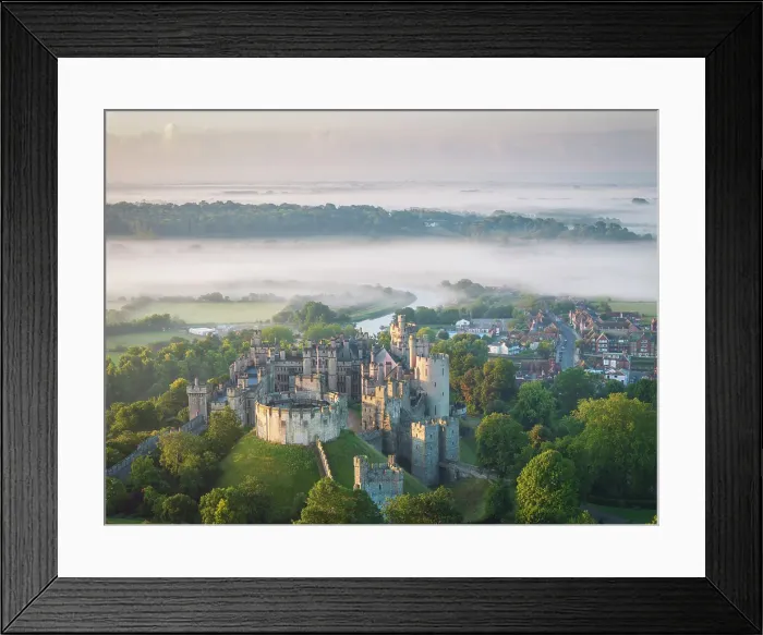 Framed Print : Arundel Castle on a beautiful misty morning, West Sussex, England. Summer (July) 2024 Framed Print : Arundel Castle on a beautiful misty morning, West Sussex, England. Summer (July) 2024