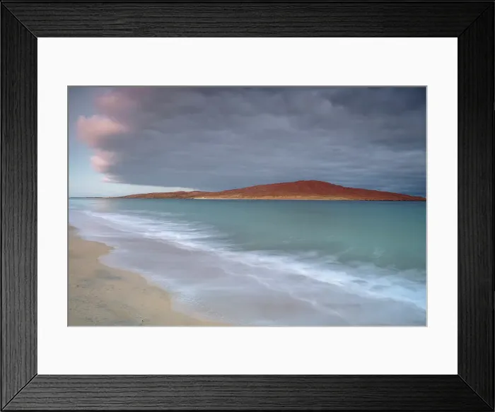 Framed Print : Island of Taransay from Traigh Rosamol, Luskentyre, Isle of Harris, Outer Hebrides, Scotland Framed Print : Island of Taransay from Traigh Rosamol, Luskentyre, Isle of Harris, Outer Hebrides, Scotland