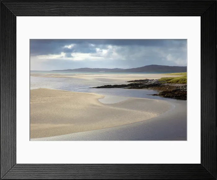 Framed Print : Loch Fincastle, near Luskentyre, Isle of Harris, Outer Hebrides, Scotland Framed Print : Loch Fincastle, near Luskentyre, Isle of Harris, Outer Hebrides, Scotland