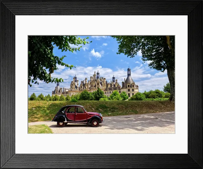 Framed Print : France, Centre-Val de Loire, Valle della Loira, Loir-et-Cher. Castello di Chambord, Château de Chambord View of the Castle built in year 1519 by french king Francois I. Typical french vinte car Framed Print : France, Centre-Val de Loire, Valle della Loira, Loir-et-Cher. Castello di Chambord, Château de Chambord View of the Castle built in year 1519 by french king Francois I. Typical french vinte car