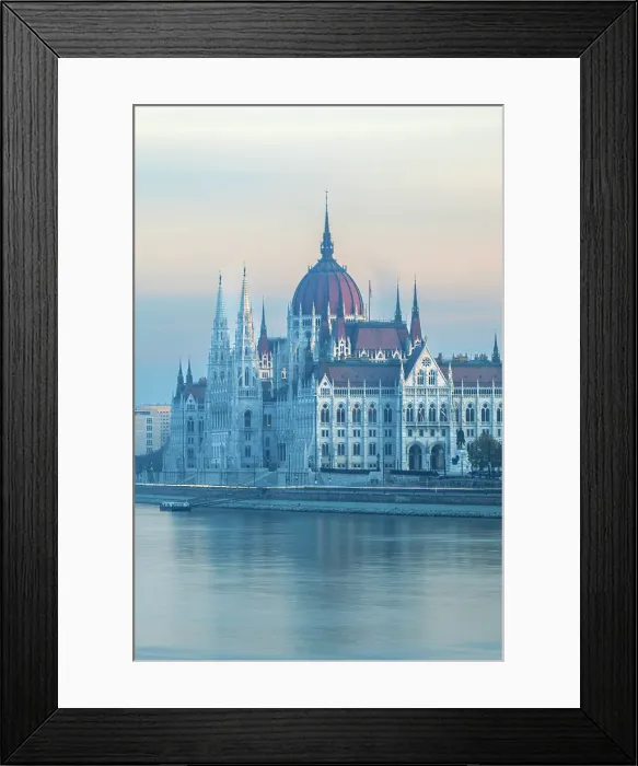 Framed Print : The Parliament Building and the Danube River, Budapest, Hungary Framed Print : The Parliament Building and the Danube River, Budapest, Hungary