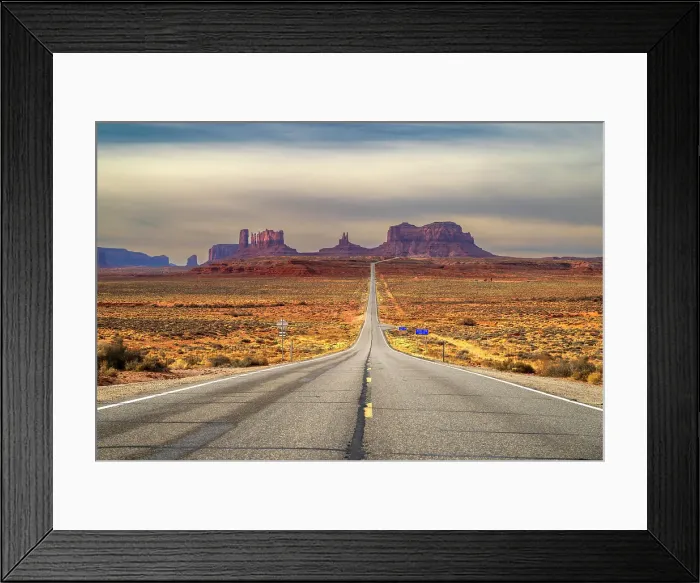 Framed Print : Scenic view of Monument Valley from Forrest Gump Point along US Highway 163, Mexican Hat, Utah, USA Framed Print : Scenic view of Monument Valley from Forrest Gump Point along US Highway 163, Mexican Hat, Utah, USA