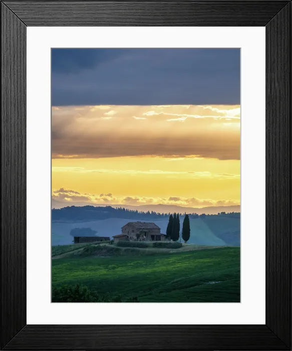 Framed Print : Sunset over Val d'Orcia, Tuscany, Italy Framed Print : Sunset over Val d'Orcia, Tuscany, Italy