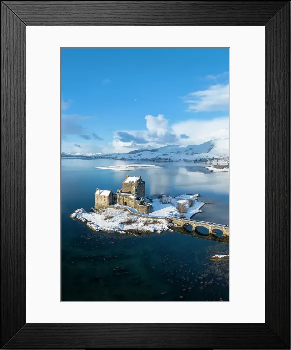 Framed Print : Snowy morning at Eilean Donan Castle on Loch Duich, Dornie, Western Highlands, Scotland, United Kingdom
