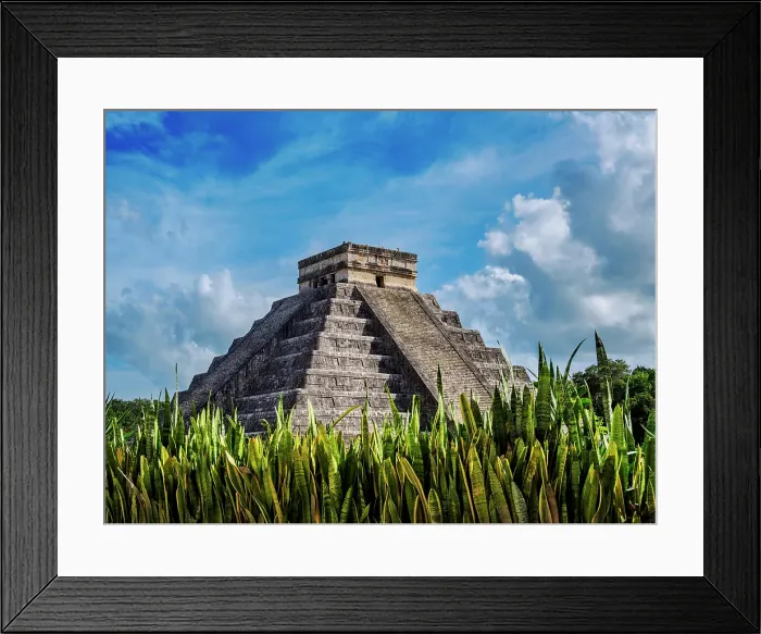 Framed Print : El Castillo or Temple of Kukulcan, Chichen Itza, Yucatan State, Mexico Framed Print : El Castillo or Temple of Kukulcan, Chichen Itza, Yucatan State, Mexico