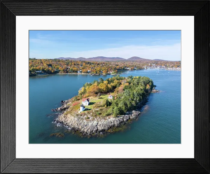 Framed Print : Curtis Island Lighthouse and Camden beyond, Maine, New England, USA Framed Print : Curtis Island Lighthouse and Camden beyond, Maine, New England, USA