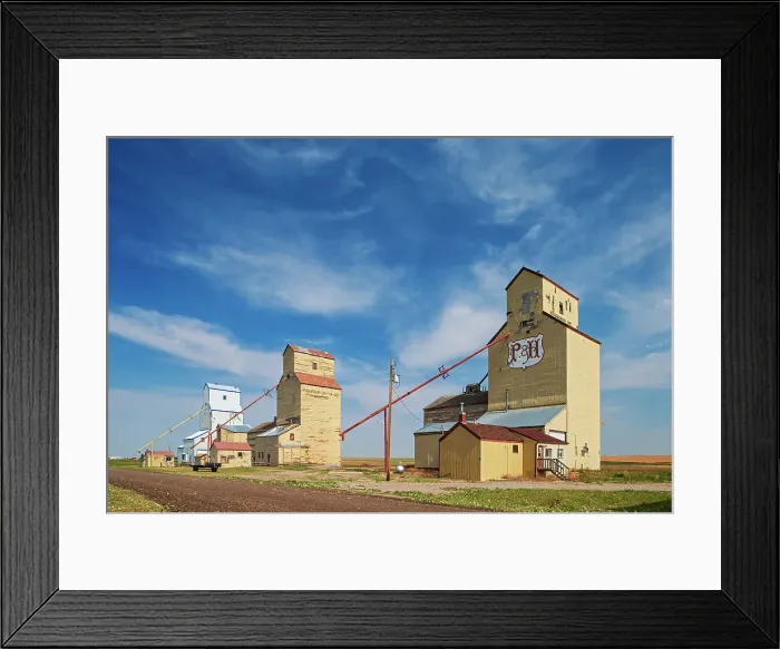 Framed Print : Grain elevators Mossleigh, Alberta, Canada Framed Print : Grain elevators Mossleigh, Alberta, Canada