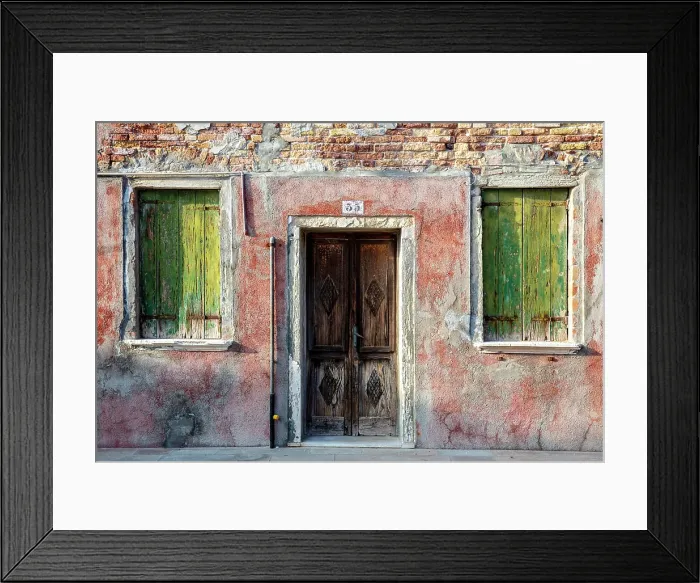 Framed Print : Decaying wall of an old house on the island of Burano, Venice, Italy Framed Print : Decaying wall of an old house on the island of Burano, Venice, Italy
