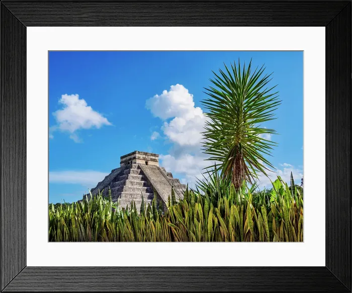 Framed Print : El Castillo or Temple of Kukulcan, Chichen Itza, Yucatan State, Mexico Framed Print : El Castillo or Temple of Kukulcan, Chichen Itza, Yucatan State, Mexico