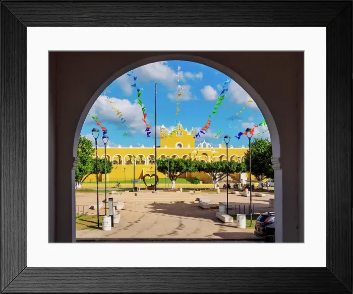 Framed Print : View over 5 de Mayo Park towards the Convent of San Antonio de Padua, Izamal, Yucatan State, Mexico Framed Print : View over 5 de Mayo Park towards the Convent of San Antonio de Padua, Izamal, Yucatan State, Mexico