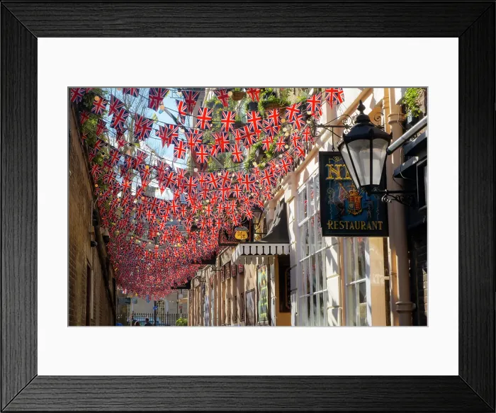 Framed Print : Union Jack bunting by the Trafalgar Tavern, Greenwich, London Framed Print : Union Jack bunting by the Trafalgar Tavern, Greenwich, London