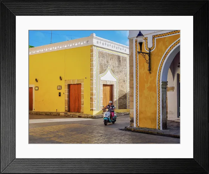 Framed Print : Yellow street of Izamal, Yucatan State, Mexico Framed Print : Yellow street of Izamal, Yucatan State, Mexico