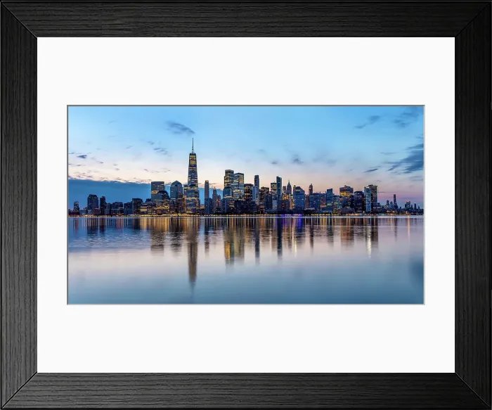 Framed Print : Manhattan and the One World Trade Centre at dusk, from Liberty State Park, Jersey City, New Jersey, USA Framed Print : Manhattan and the One World Trade Centre at dusk, from Liberty State Park, Jersey City, New Jersey, USA