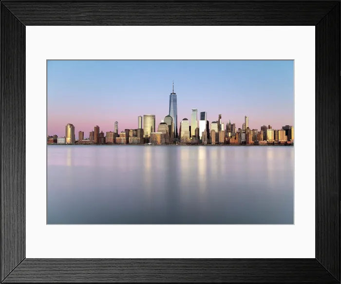 Framed Print : Manhattan and the One World Trade Centre at dusk, from the Exchange Place, Jersey City, New Jersey, USA Framed Print : Manhattan and the One World Trade Centre at dusk, from the Exchange Place, Jersey City, New Jersey, USA