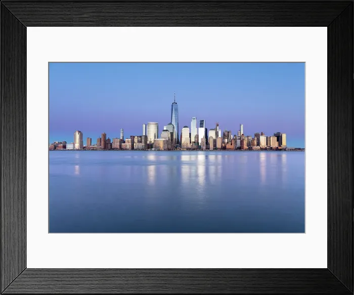 Framed Print : Manhattan and the One World Trade Centre at dusk, from the Exchange Place, Jersey City, New Jersey, USA Framed Print : Manhattan and the One World Trade Centre at dusk, from the Exchange Place, Jersey City, New Jersey, USA