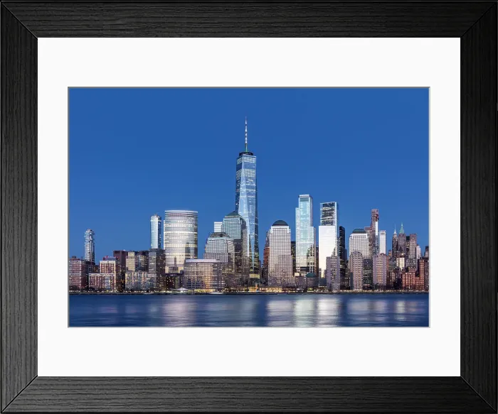 Framed Print : Manhattan and the One World Trade Centre at dusk, from the Exchange Place, Jersey City, New Jersey, USA Framed Print : Manhattan and the One World Trade Centre at dusk, from the Exchange Place, Jersey City, New Jersey, USA