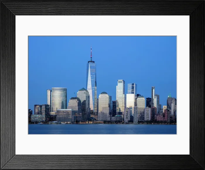 Framed Print : Manhattan and the One World Trade Centre at dusk, from the Exchange Place, Jersey City, New Jersey, USA Framed Print : Manhattan and the One World Trade Centre at dusk, from the Exchange Place, Jersey City, New Jersey, USA