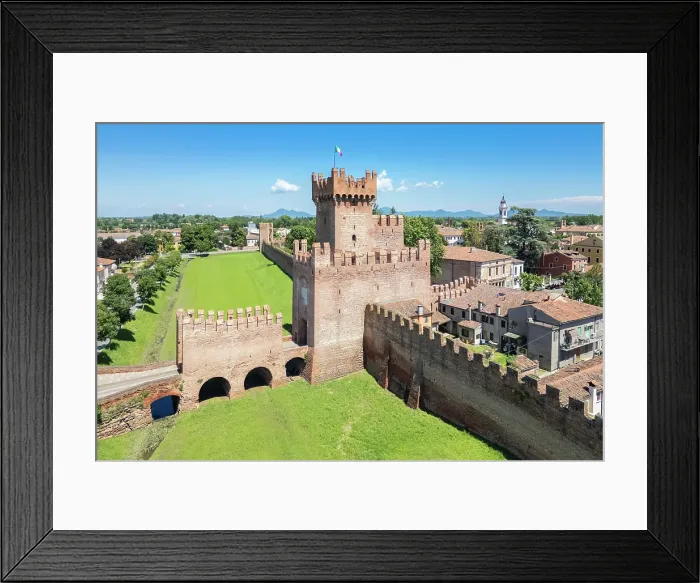 Framed Print : medieval city walls of Montagnana and the Rocca degli Alberi. Padova province, Veneto, Italy Framed Print : medieval city walls of Montagnana and the Rocca degli Alberi. Padova province, Veneto, Italy
