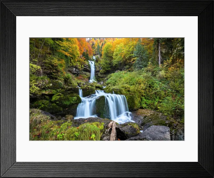 Framed Print : Giessbach waterfall in autumn. Iseltwald, Lake Brienz, Bernese Oberland, Switzerland Framed Print : Giessbach waterfall in autumn. Iseltwald, Lake Brienz, Bernese Oberland, Switzerland