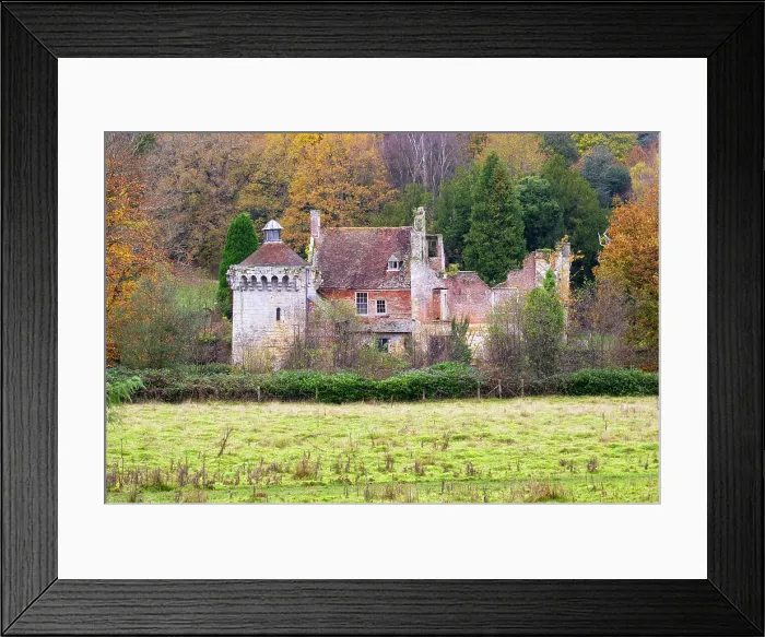 Framed Print : Old Scotney Castle in the autumn, Kent, England Framed Print : Old Scotney Castle in the autumn, Kent, England