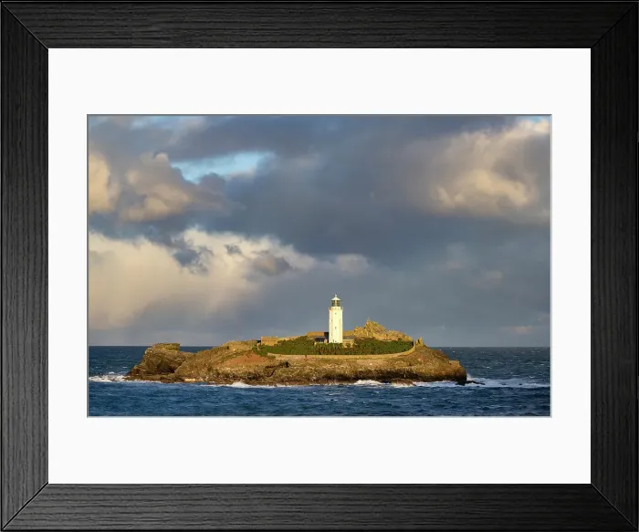 Framed Print : Godrevy Lightrhouse and Godrevy Island, near Hayle, North Cornwall, England