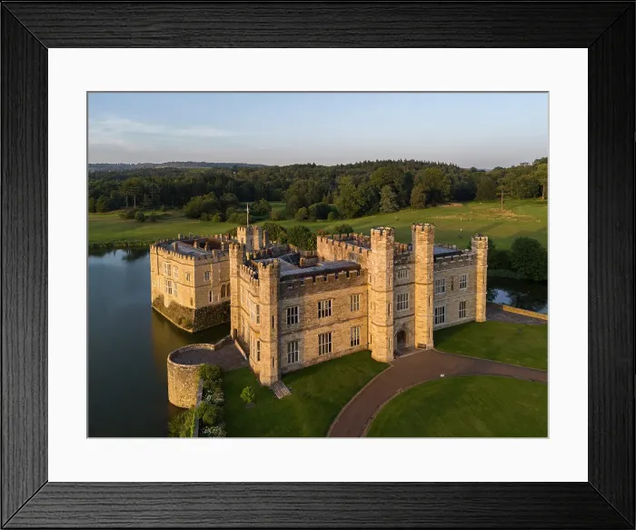 Framed Print : Leeds Castle, Maidstone, Kent, England, UK Framed Print : Leeds Castle, Maidstone, Kent, England, UK