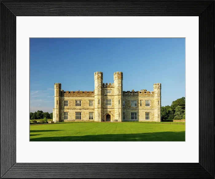 Framed Print : Leeds Castle, Maidstone, Kent, England, UK Framed Print : Leeds Castle, Maidstone, Kent, England, UK