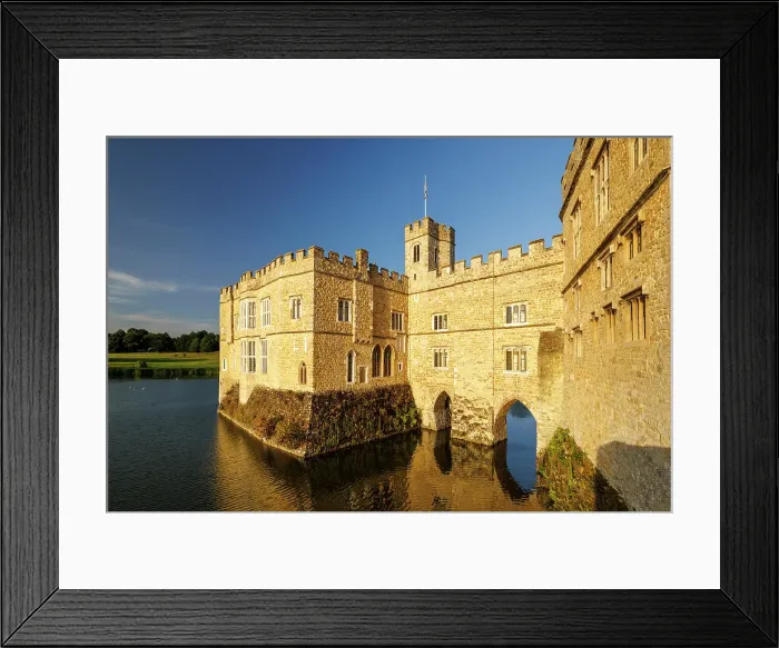 Framed Print : Leeds Castle, Maidstone, Kent, England, UK Framed Print : Leeds Castle, Maidstone, Kent, England, UK