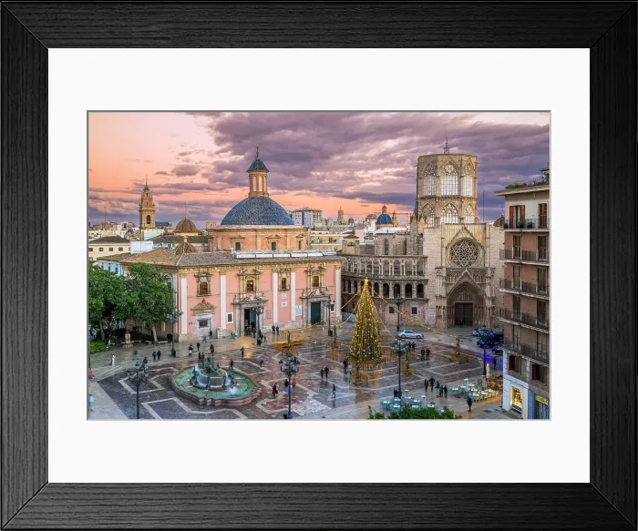 Framed Print : Plaza de la Virgen with Christmas tree, Valencia, Valencian Community, Spain Framed Print : Plaza de la Virgen with Christmas tree, Valencia, Valencian Community, Spain