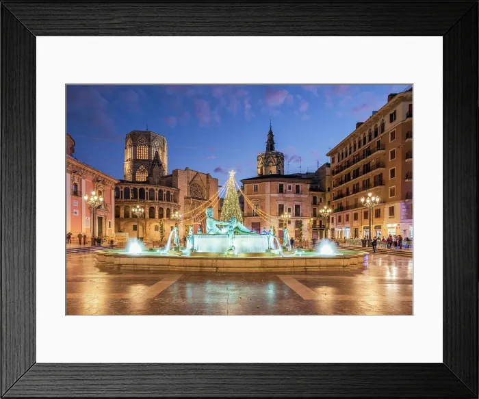 Framed Print : Turia fountain and Christmas tree, Plaza de la Virgen, Valencia, Valencian Community, Spain Framed Print : Turia fountain and Christmas tree, Plaza de la Virgen, Valencia, Valencian Community, Spain