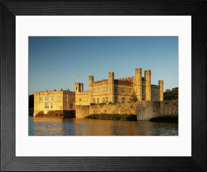 Framed Print : Leeds Castle, Maidstone, Kent, England, UK Framed Print : Leeds Castle, Maidstone, Kent, England, UK