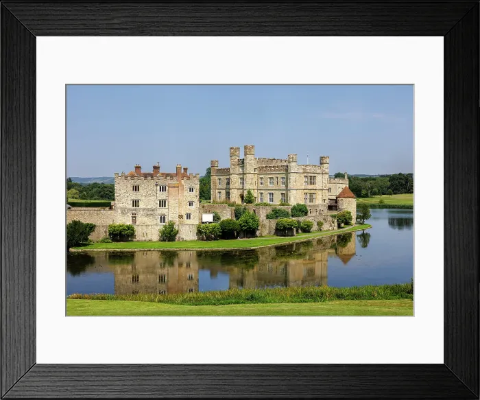 Framed Print : Leeds Castle, Maidstone, Kent, England, UK Framed Print : Leeds Castle, Maidstone, Kent, England, UK
