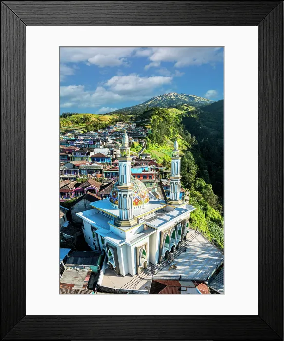 Framed Print : Mosque in the old town of Nepal Van Java, Magelang, Central Java, Indonesia Framed Print : Mosque in the old town of Nepal Van Java, Magelang, Central Java, Indonesia