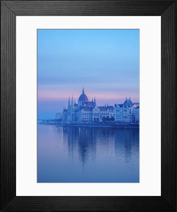 Framed Print : The Parliament Building and the Danube River, Budapest, Hungary Framed Print : The Parliament Building and the Danube River, Budapest, Hungary